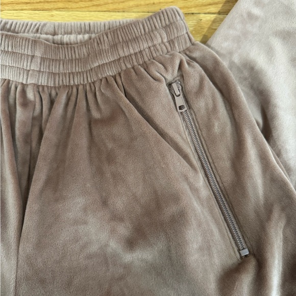 SKIMS Velour Wide Leg Sweatpants Track Pants - Picture 7 of 10